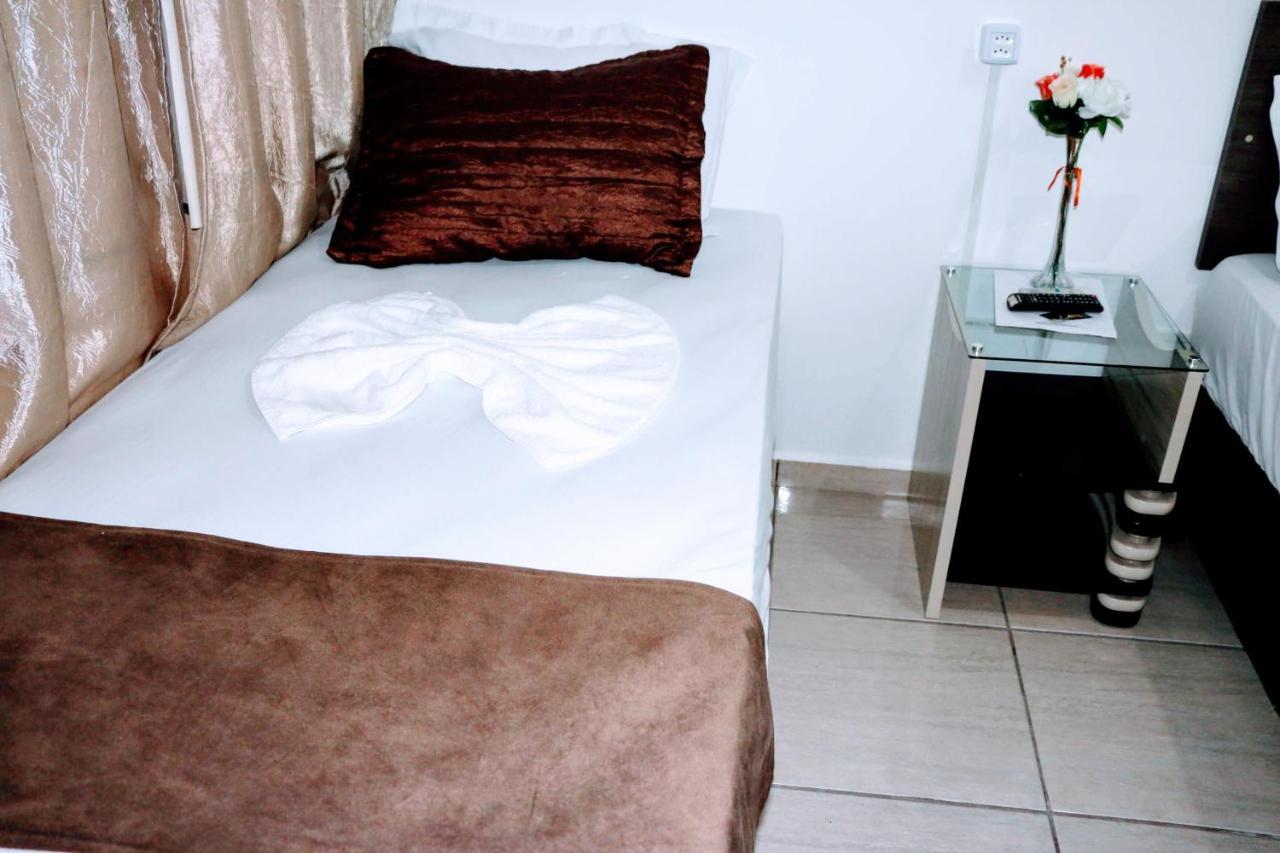 Hotel Edinik Cafelandia  Экстерьер фото